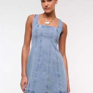 The A&F Mila Squareneck Denim
Mini Dress